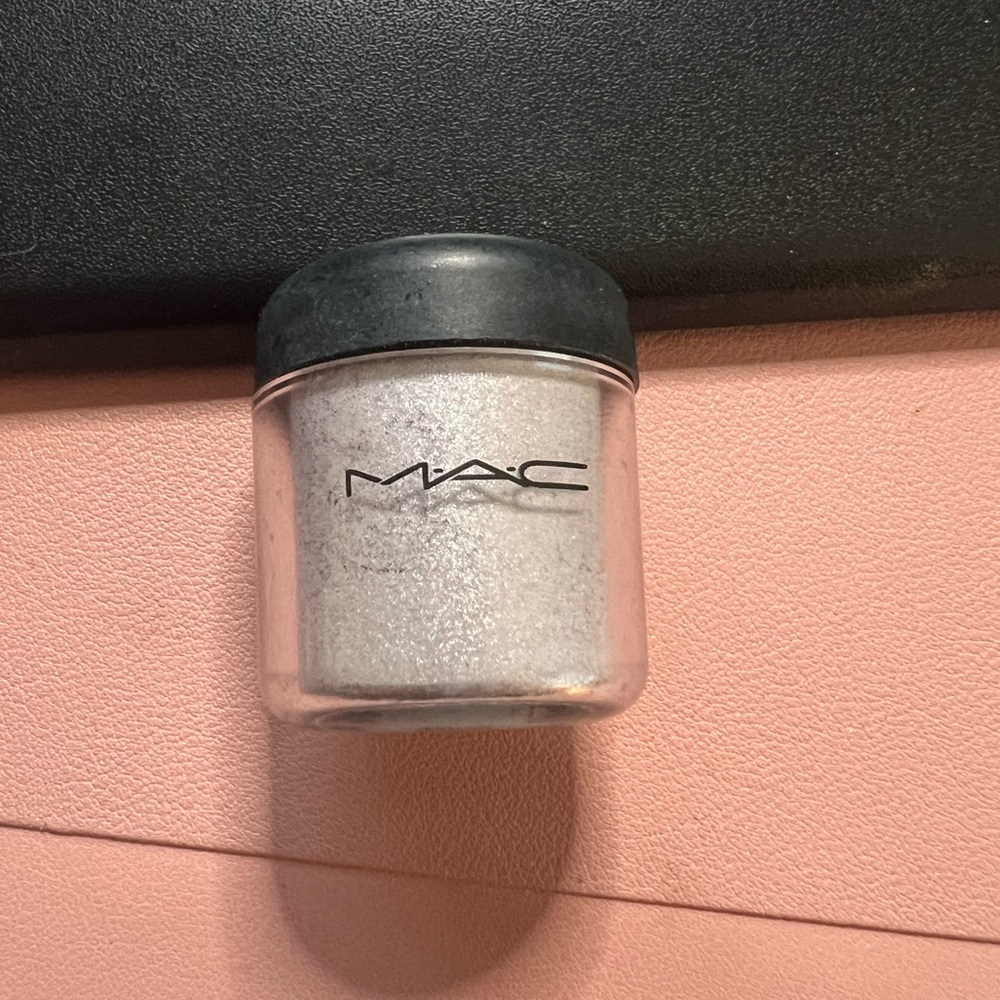 MAC pigment - Kitchmas - vintage original formula. New without box!